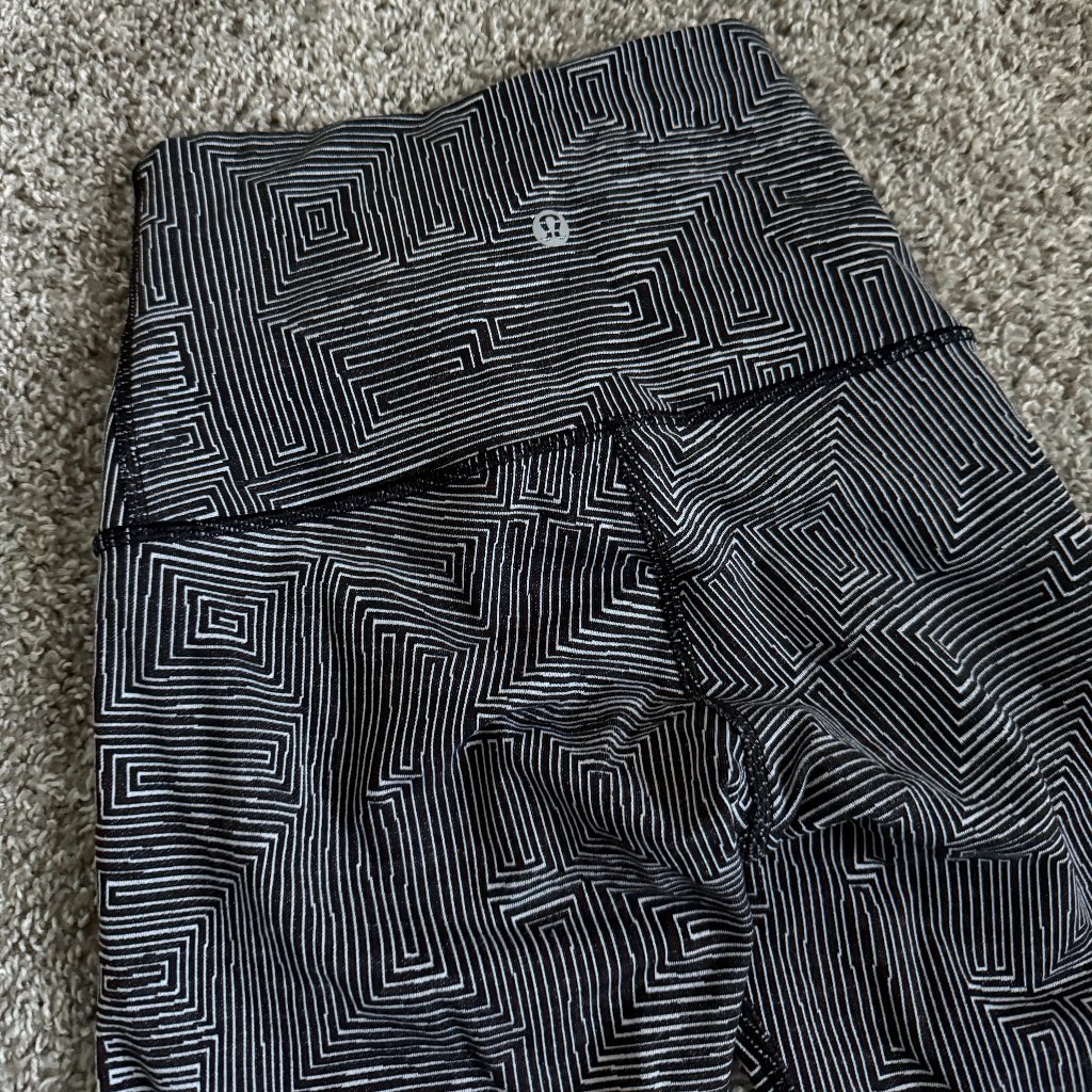 Lululemon Leggings High Rise Wunder Under - Maze Jacquard Black & White Print